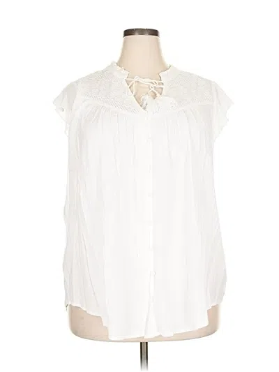 Pre-owned Torrid Sleeveless Blouse In White