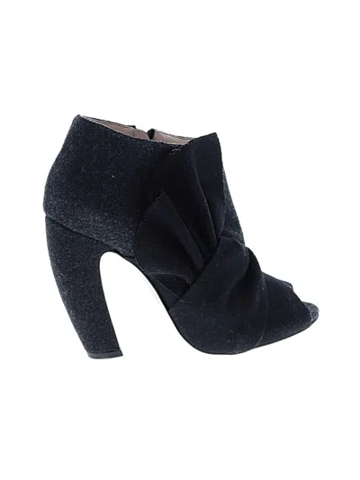 Pre-owned Miu Miu Heels In Black