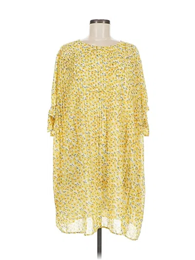Pre-owned Davi & Dani Casual Dress In Yellow