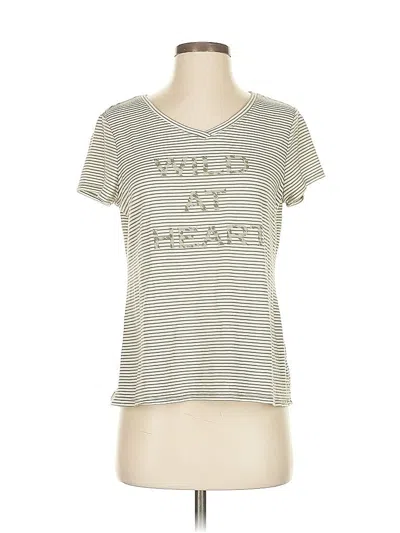 Pre-owned Zenergy By Chico's Short Sleeve T-shirt In Silver