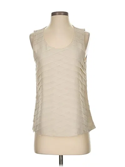 Pre-owned Chico's Sleeveless Blouse In White