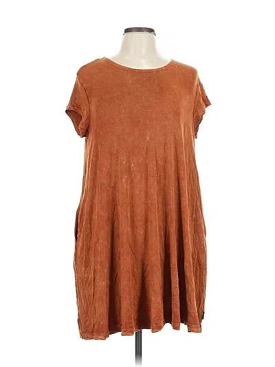 Pre-owned Rvca Casual Dress In Brown