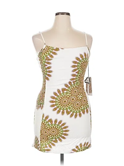 Pre-owned Rvca Casual Dress In White