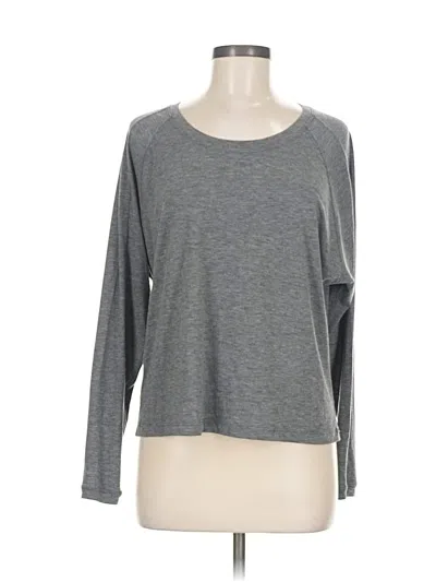 Pre-owned Lululemon Athletica Long Sleeve T-shirt In Gray