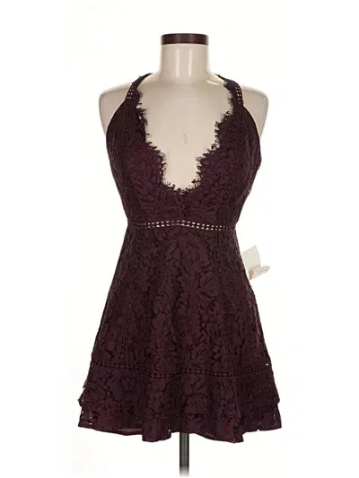 Tobi Cocktail Dress In Burgundy