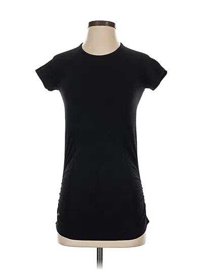 Pre-owned Athleta Short Sleeve T-shirt In Black