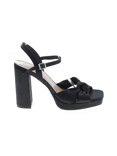 Pre-owned Mia Sandals In Black