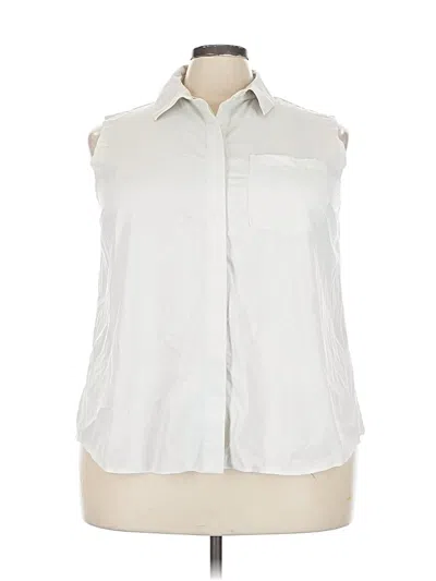 Pre-owned Athleta Sleeveless Blouse In White