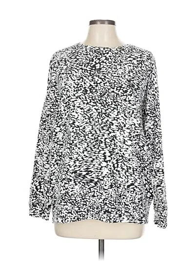 Pre-owned Athleta Long Sleeve T-shirt In Silver