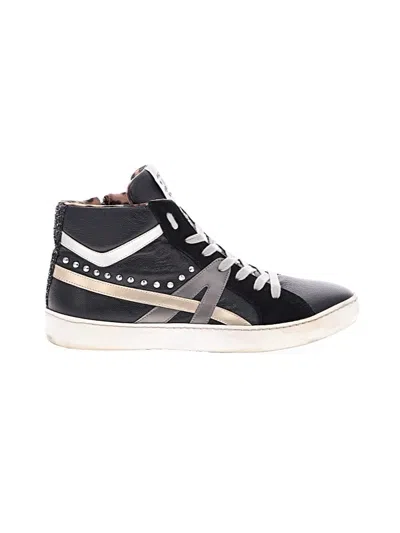 Pre-owned Méliné Sneakers In Black