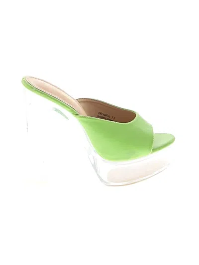 Pre-owned Fashion Nova Sandals In Green