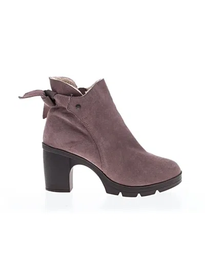 Pre-owned Bearpaw Ankle Boots In Pink