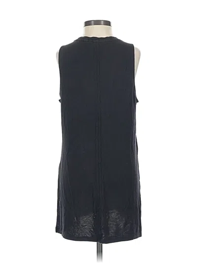 Pre-owned Athleta Sleeveless T-shirt In Black