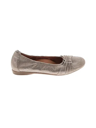 Pre-owned Clarks Flats In Gray