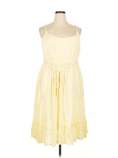 Pre-owned Torrid Casual Dress In Yellow