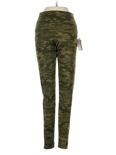 Pre-owned Onzie Casual Pants In Green