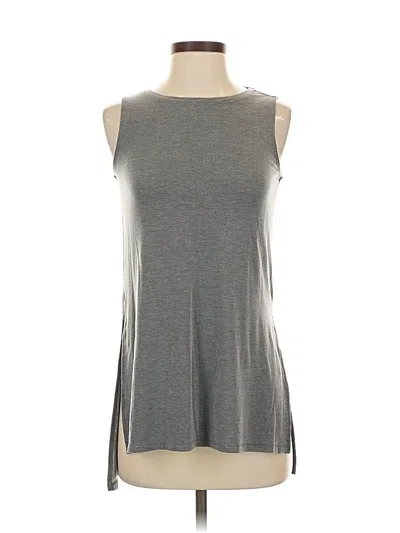 Pre-owned Athleta Sleeveless T-shirt In Gray