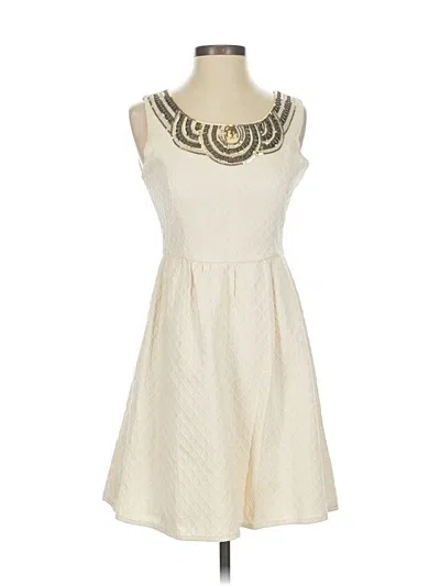 Pre-owned Francesca's Cocktail Dress In White