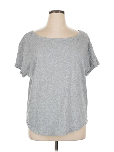 Pre-owned Fabletics Short Sleeve T-shirt In Gray