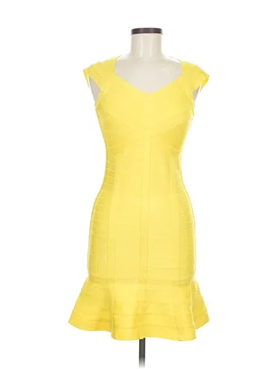 Sara Boo Cocktail Dress In Yellow