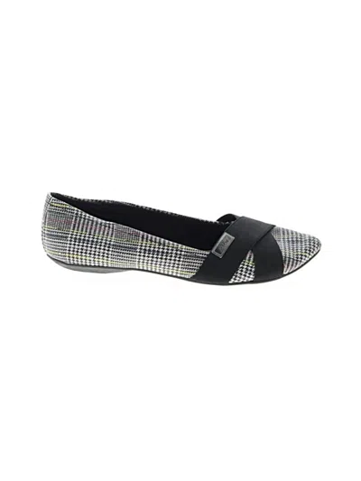 Pre-owned Ak Anne Klein Flats In Black