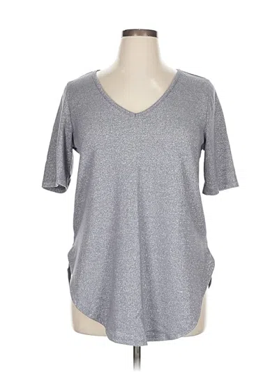 Pre-owned Torrid Short Sleeve Top Gray V Neck Tops