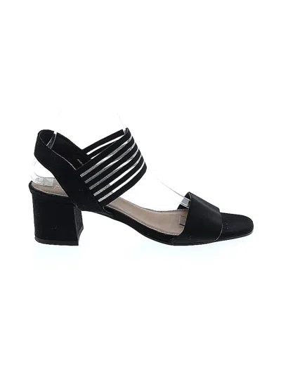 Pre-owned André Sandals In Black