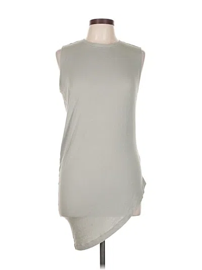 Pre-owned Athleta Sleeveless T-shirt In Gray