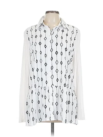 Pre-owned Chico's Sleeveless Blouse In White