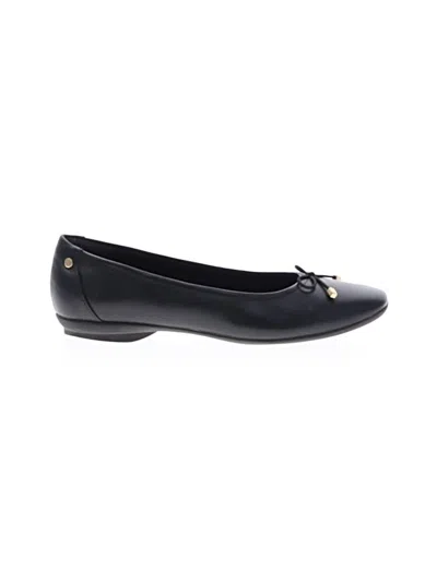 Pre-owned Clarks Flats In Black