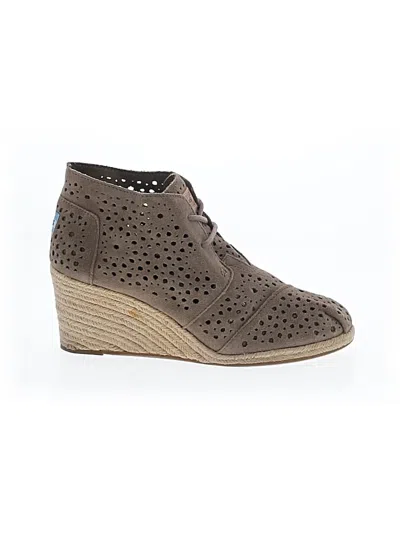Pre-owned Toms Ankle Boots In Brown