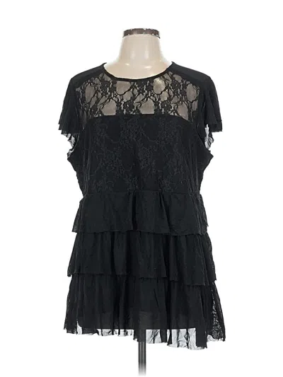 Pre-owned Torrid Short Sleeve Blouse In Black