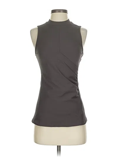 Pre-owned Athleta Sleeveless T-shirt In Gray