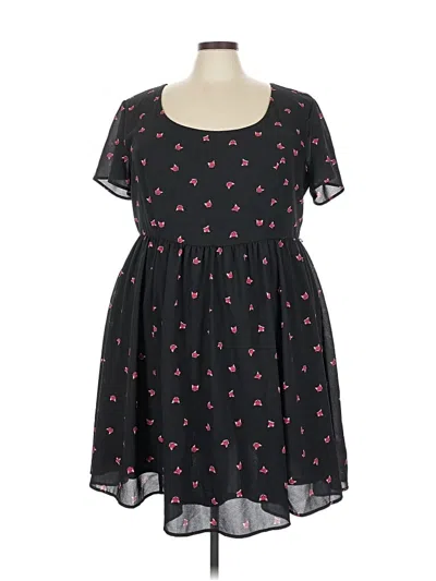 Pre-owned Torrid Casual Dress In Black