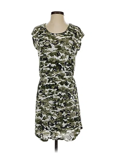 Pre-owned Two By Vince Camuto Casual Dress In Green