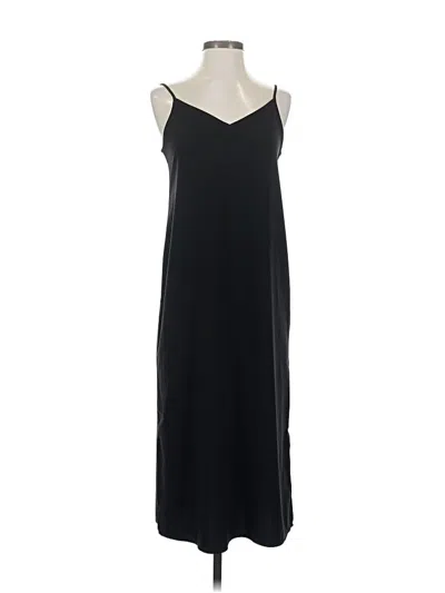 Pre-owned Uniqlo Casual Dress In Black