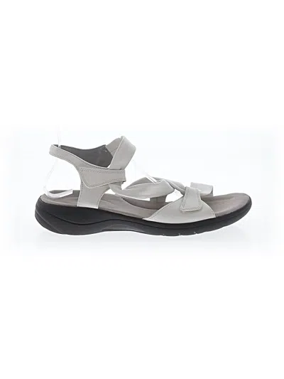Pre-owned Clarks Sandals In White