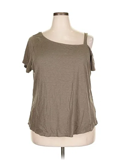 Pre-owned Maurices Short Sleeve T-shirt In Brown