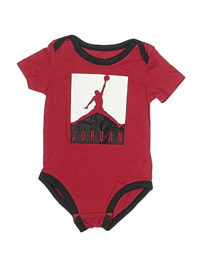 Pre-owned Air Jordan Babies' Short Sleeve Onesie In Burgundy