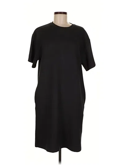 Pre-owned Athleta Short Sleeve T-shirt In Black