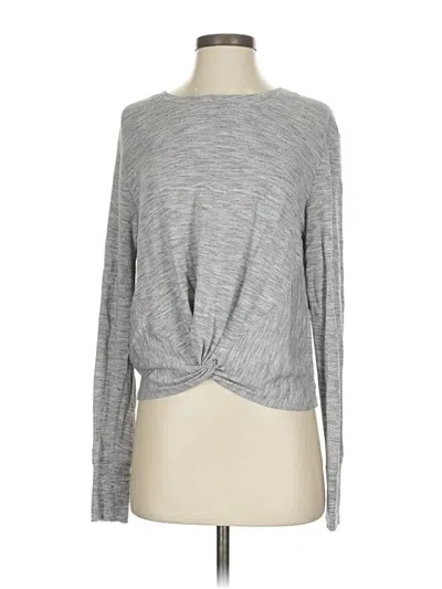 Pre-owned Athleta Long Sleeve T-shirt In Gray