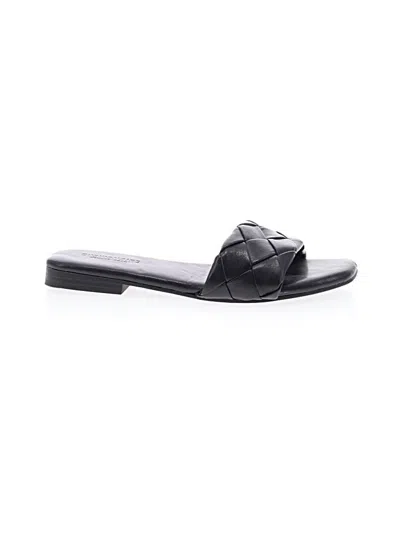 Pre-owned Cushionaire Sandals In Black