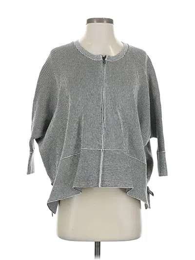 Pre-owned Cabi 3/4 Sleeve T-shirt In Gray