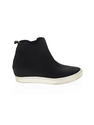 Pre-owned Mia Sneakers In Black
