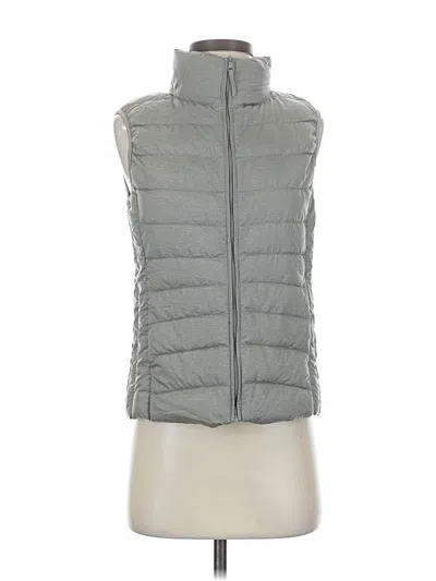 Pre-owned Uniqlo Vest In Gray