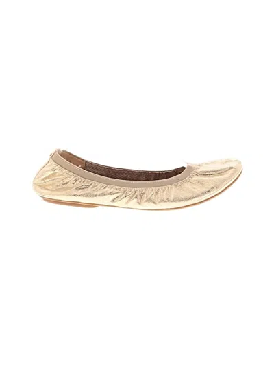 Pre-owned Bandolino Flats In Gold