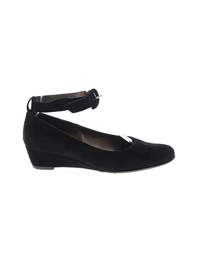 Pre-owned Peter Kaiser Flats In Black