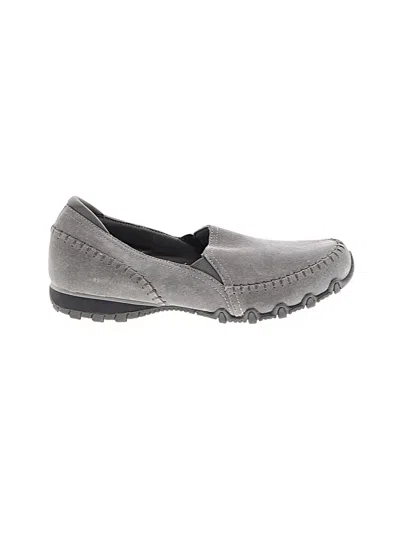 Pre-owned Skechers Flats In Gray