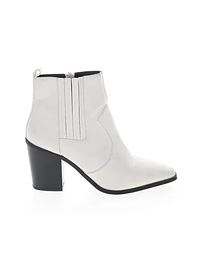 Pre-owned Forever 21 Ankle Boots In White