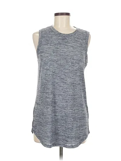 Pre-owned Athleta Sleeveless T-shirt In Gray